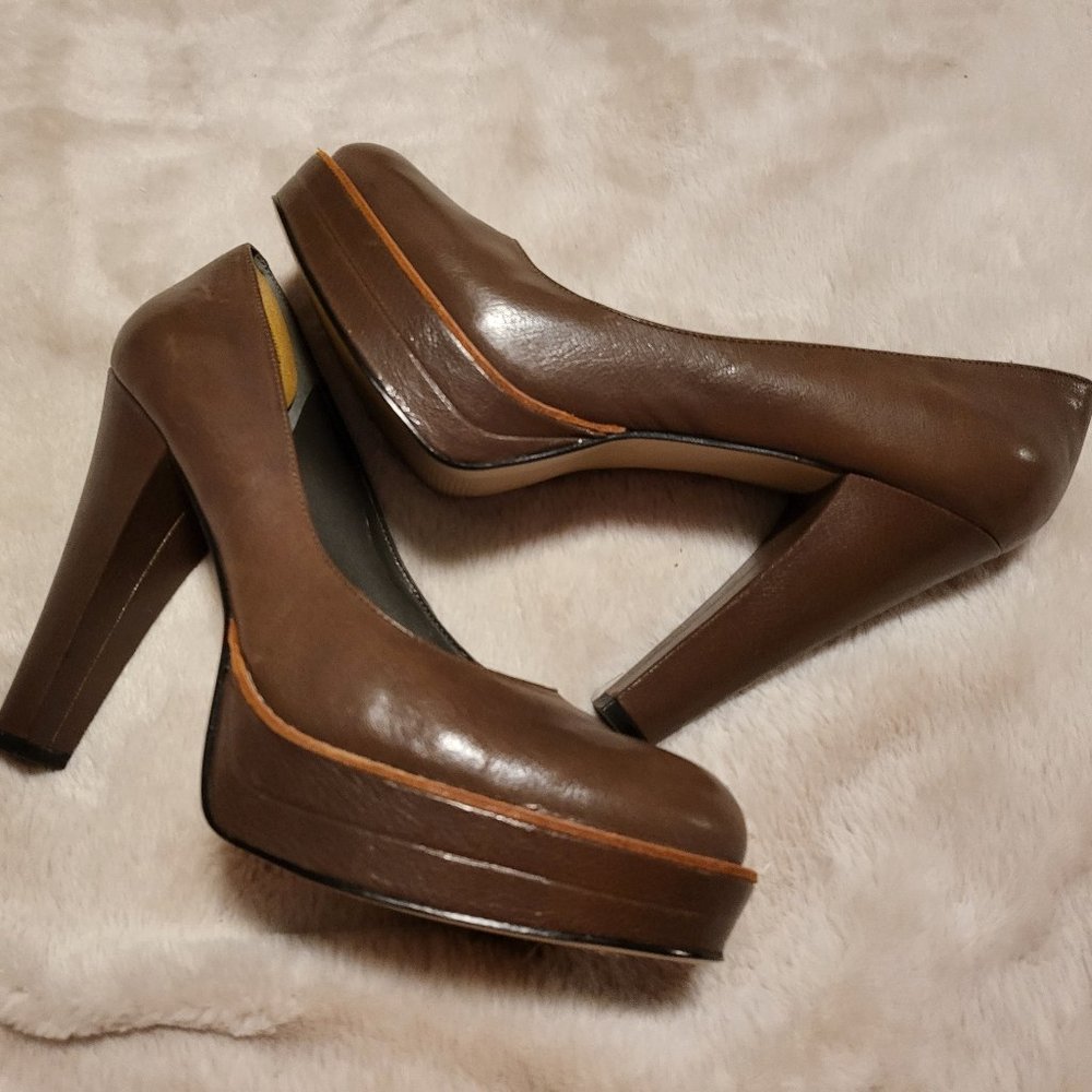 Nine West Olive Brown Platform Heel